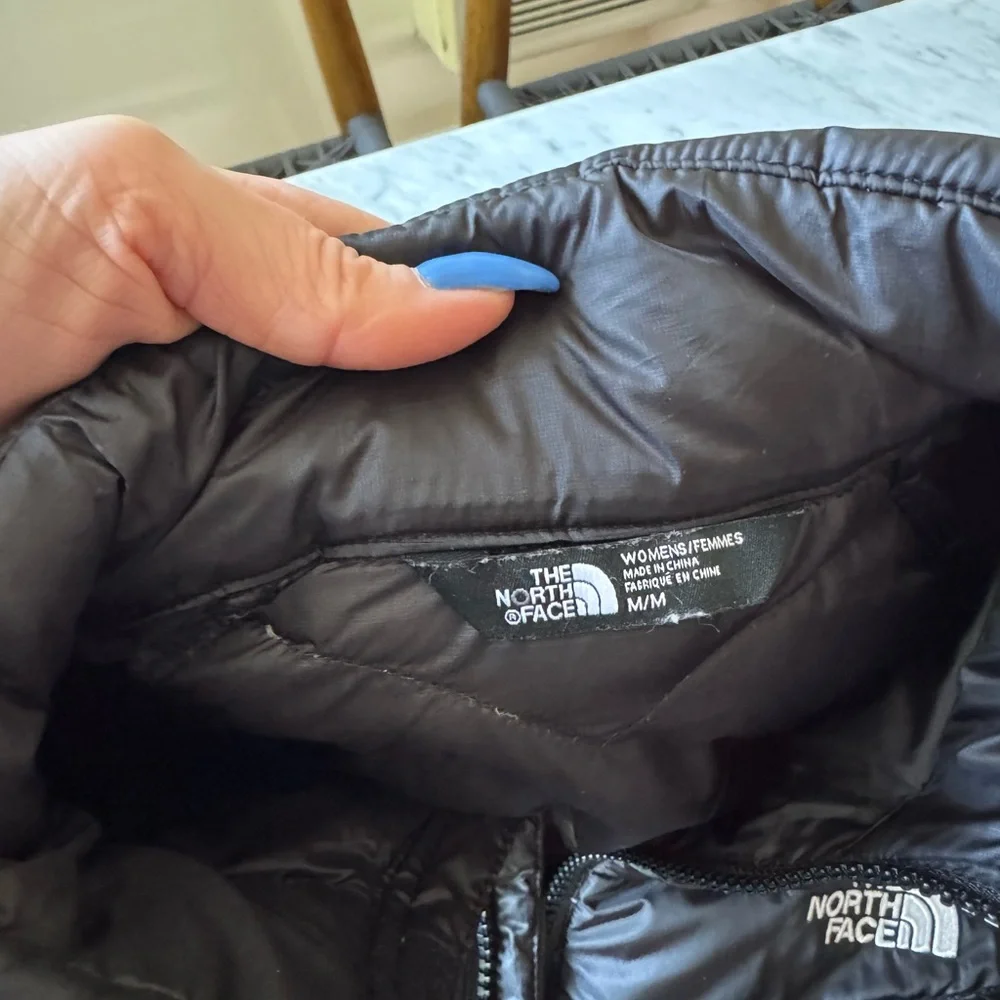 North Face Women's 550 Puffer Jacket - Picture 5 of 8
